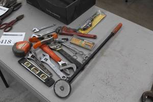 lot 418 image: Hand Tools - Crescent Wrenches, Pipe Wrench, Tape Measure, Level, Magnetic Sweep, Shopworks 6V12V Automotive Circuit Tester