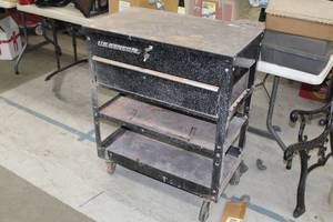 lot 307 image: US General Rolling Tool Box Workstation, Keys