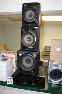 lot 472 image: Pioneer VSX-D309 AudioVideo Multi-Channel Receiver, (3) Sony 3-ohm Stereo Speakers SS-EC719iP