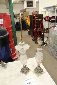lot 489 image: Lot of (2) Glass Table Lamps