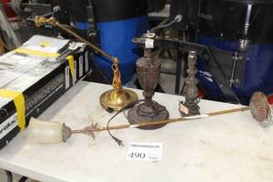 lot 490 image: Lot of (4) Assorted Luminaires