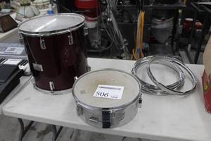 lot 506 image: Lot of (2) Drums, Extra Parts - Remo Weather King Ambassador Batter, Evans Genera g2 Royce Procusion D605
