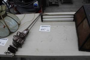lot 497 image: Swing Arm Workbench Light 43 Light 18