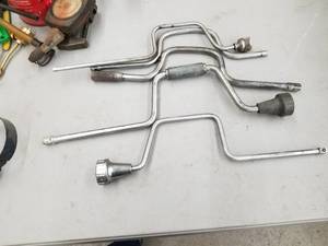 lot 527 image: Lot of (5) Speeder Handle Hand Ratchet