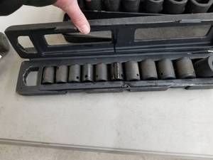 lot 529 image: Husky Impact Socket Set 11-piece, Plastic Case