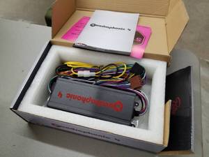 lot 541 image: Quadraphonic 4 4-Channel 45Wx4 Power Amplifier (New In Box)