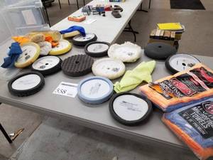 lot 558 image: Lot of  Auto Polishing Pads and Grants Microfiber Towels
