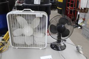 lot 641 image: Lot of (2) Fans - Aerospeed 3-speed 20 Box Fan, 3-speed 12 Personal Fan