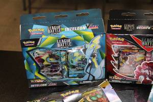 lot 39 image: Pokemon Unopened Factory Sealed V Battle & League Battle Deck Lot  5 Decks