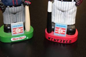 lot 45 image: Minnesota Twins Dave Winfield & Paul Molitor Hall of Fame SGA Bobblehead