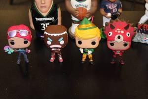 lot 50 image: Bobblehead Funko Pop & Figure Resale Lot  12 Figures