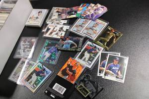 lot 66 image: FUN LOT ALERT Baseball Card Lot   Rookies Inserts & Stars