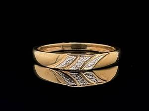 For the Groom Estate Mens Diamond Wave Wedding Band in 10k Yellow Gold