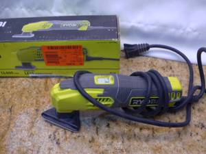 RYOBI 15 DETAIL SANDER (SLIGHTLY USED) (SKU 73)