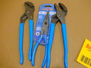 CHANNELLOCK 9-12 TONGUE&GRVE PLIER QTY 2  CHANNELLOCK 8 LONG NOSE PLIER (SKU 771)