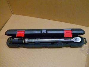 HUSKY TRQ WRNCH 38 DR 20-100 FT LB (COLLAR IS LOOSE SEE PICS) (SKU 748)