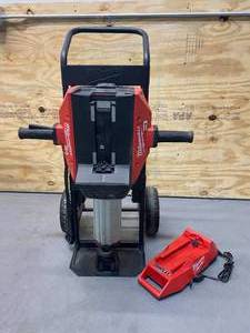 MILWAUKEE MX FUEL Lithium-Ion Cordless 1-18 in. Breaker with Charger