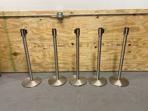 LAWRENCE Lot of 5-  Tensabarriers (retractable belts)