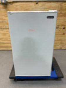 MAGIC CHEF 4.4 cu. ft. Mini Fridge in White