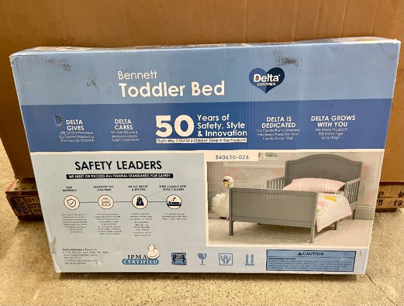 lot 101 image: Delta Children Bennett Toddler Bed Frame