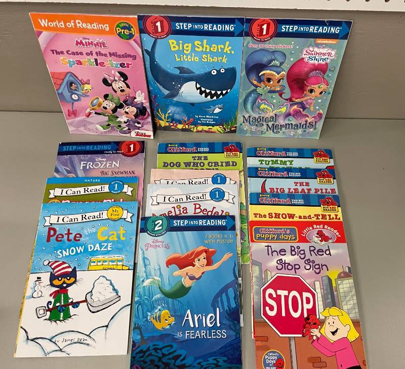 lot 102 image: Lot of I CAN READ Childrens Books