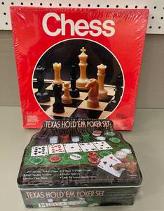 lot 36 image: NEW Chess Set Texas Hold em Game Sets