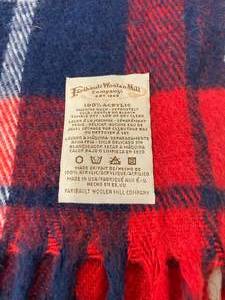lot 33 image: Faribault Woolen Mills Vintage Acrylic Throw Blanket
