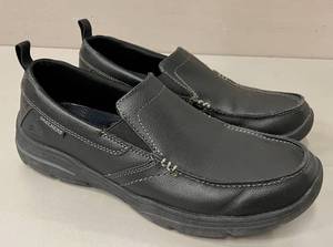 lot 52 image: Skechers Black Leather Relaxed Fit Slip-on Shoe Air-Cooled Memory Foam Loafer Mens 7.5
