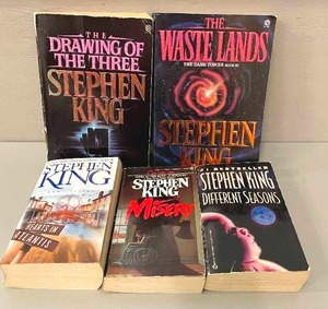 lot 69 image: Lot of 5 Stephen King Paperback Books