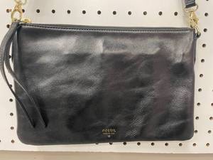 lot 117 image: Vintage Fossil Black Leather Crossbody Purse