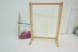 lot 34 image: weaving loom