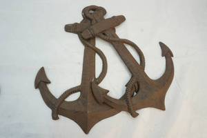 lot 47 image: wall decor