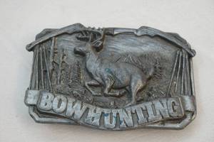 lot 73 image: belt buckle
