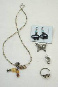 lot 78 image: jewelry