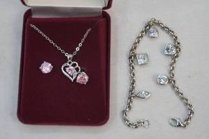 lot 82 image: jewelry