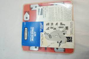 lot 139 image: bench saw molding set