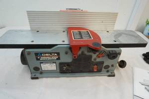 lot 140 image: bench jointer