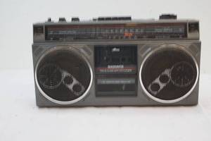 lot 150 image: boombox