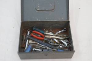 lot 152 image: tools