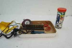 lot 202 image: Bungies, tool hooks, tape measurer and more