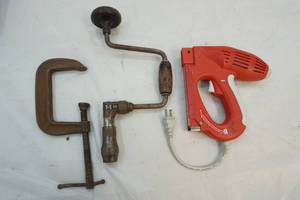 lot 211 image: electric stapler