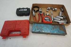 lot 218 image: tools