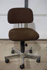 lot 269 image: office chair