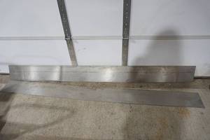 lot 275 image: aluminum