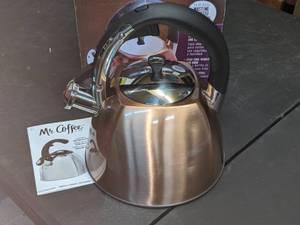 lot 65 image: Mr. Coffee Whistling Tea Kettle
