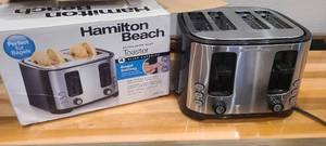 lot 108 image: Hamilton Beach Extra Wide 4 Slot Toaster