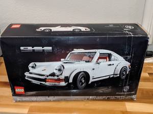 lot 5 image: LEGO Porsche 911 (10295) Model Building Kit