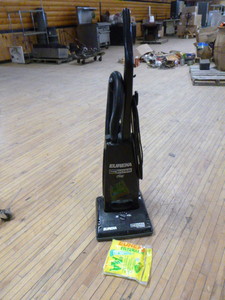 Eureka The Boss Lite Vacuum Cleaner
