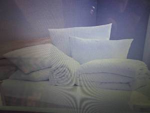 6-Pc. Bedding Basics Set - Queen op...