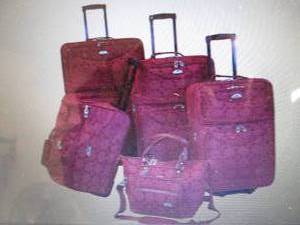 American Flyer Argyle 5-pc. Luggage...